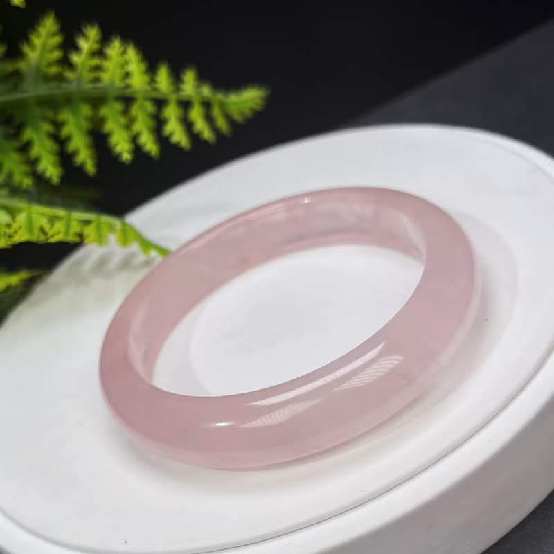 淺色粉晶手镯 60+MM 玫瑰水晶冰飄星光石英女手環 助人緣增強魅力