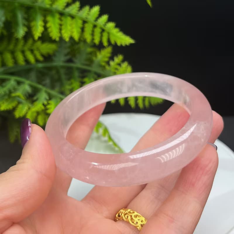淺色粉晶手镯 60+MM 玫瑰水晶冰飄星光石英女手環 助人緣增強魅力