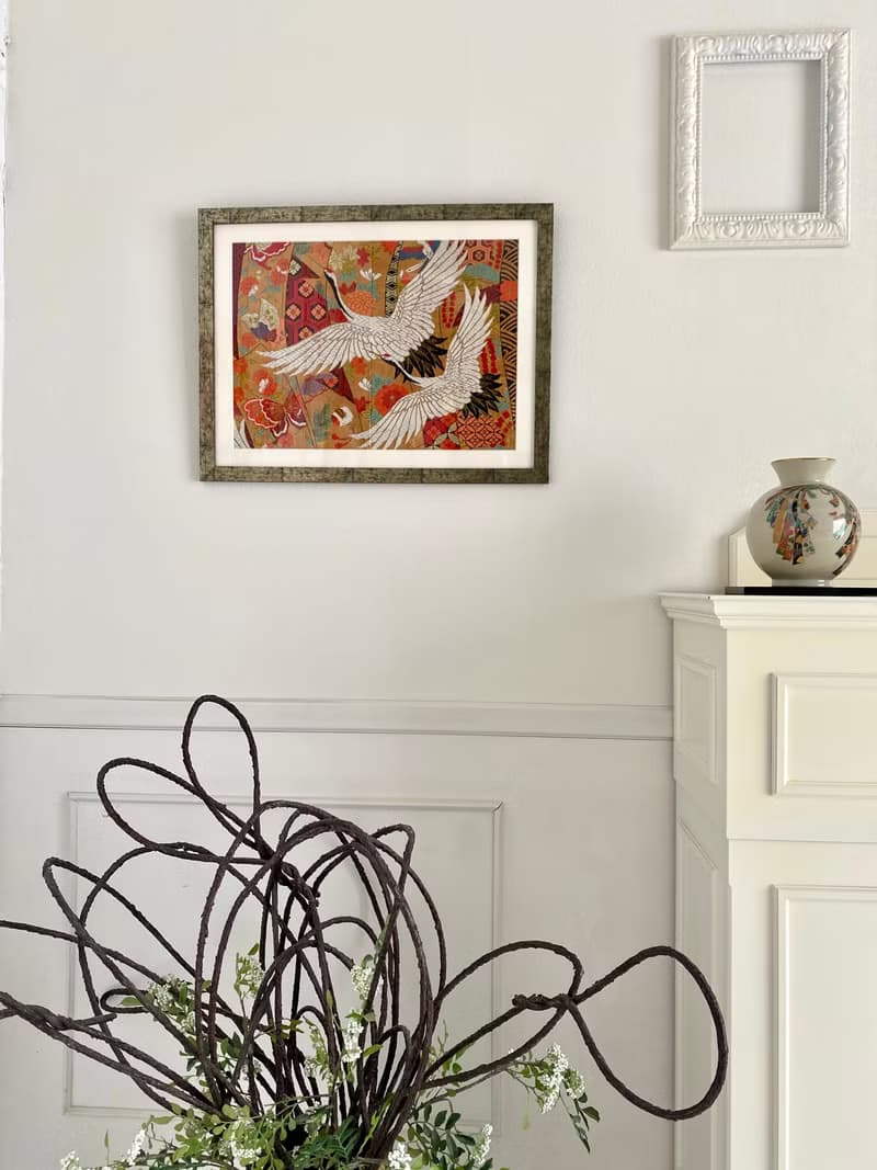 アートフレーム　インテリアアート　きもの額装　053　色打掛　黒　鶴　和モダンインテリア　縁起物　長寿祝い　引越祝い　和室