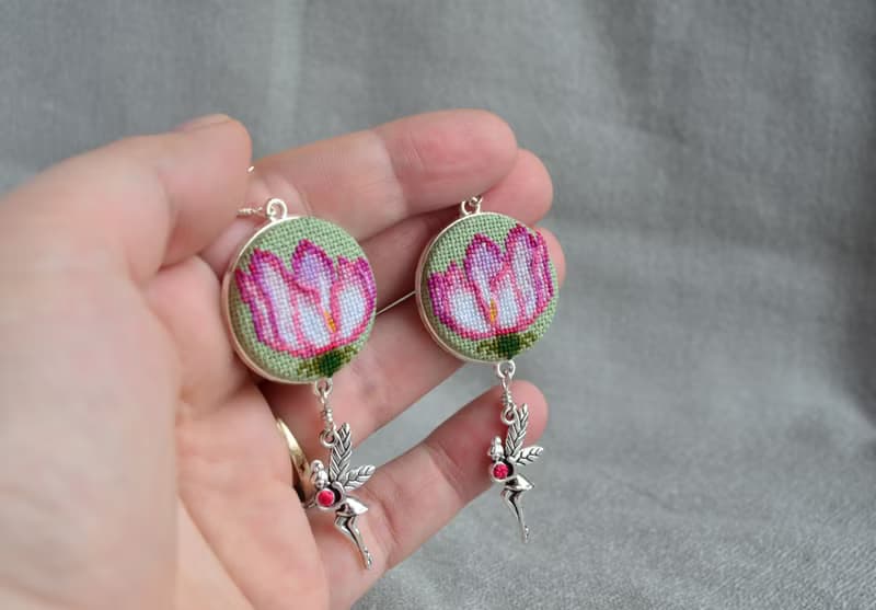 粉色花朵刺繡耳環 十字繡自然飾品 仙氣十足