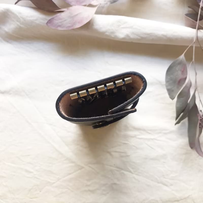 植鞣革牛皮_平口扣條鑰匙套_灰藍漸層薰衣草紫