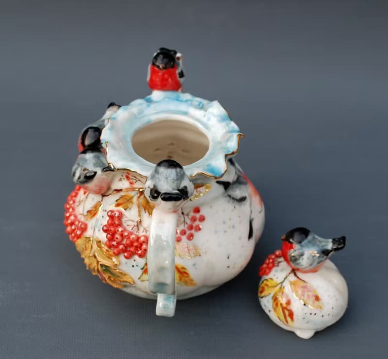 Porcelain Art teapot Birds figurines Rowan berries Bullfinch Sculpture 美麗的茶壺
