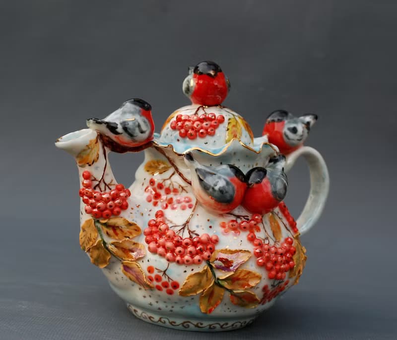 Porcelain Art teapot Birds figurines Rowan berries Bullfinch Sculpture 美麗的茶壺