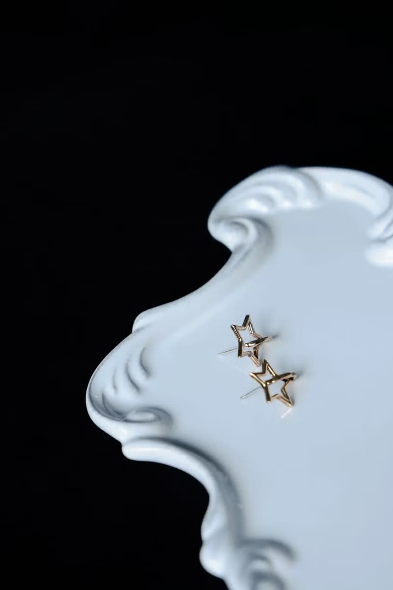 COR-DATE / UNISEX / 星星線條耳環
