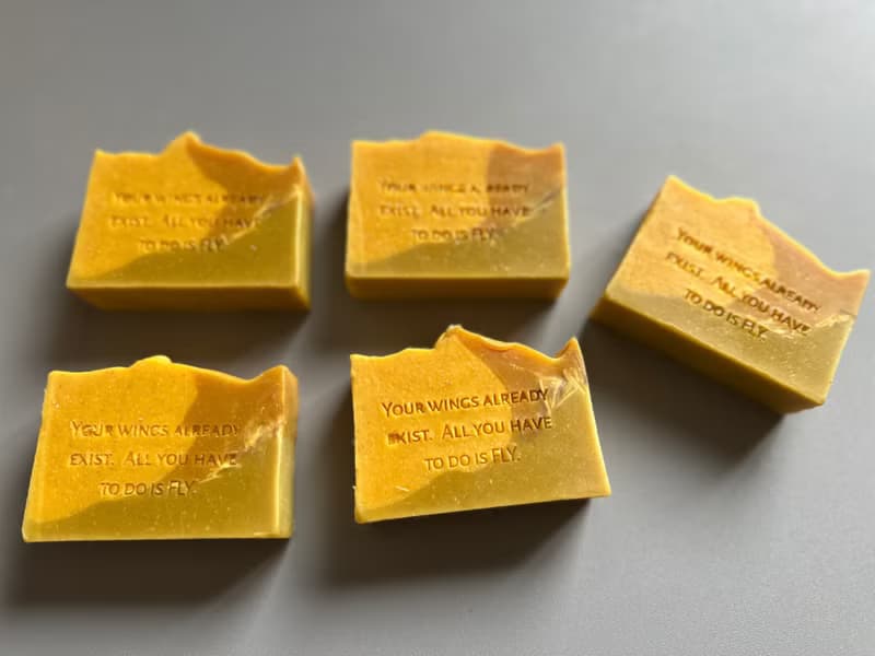 展翅高飛燕麥可可保濕 手工皂 Rosarita house 羅莎瑞塔