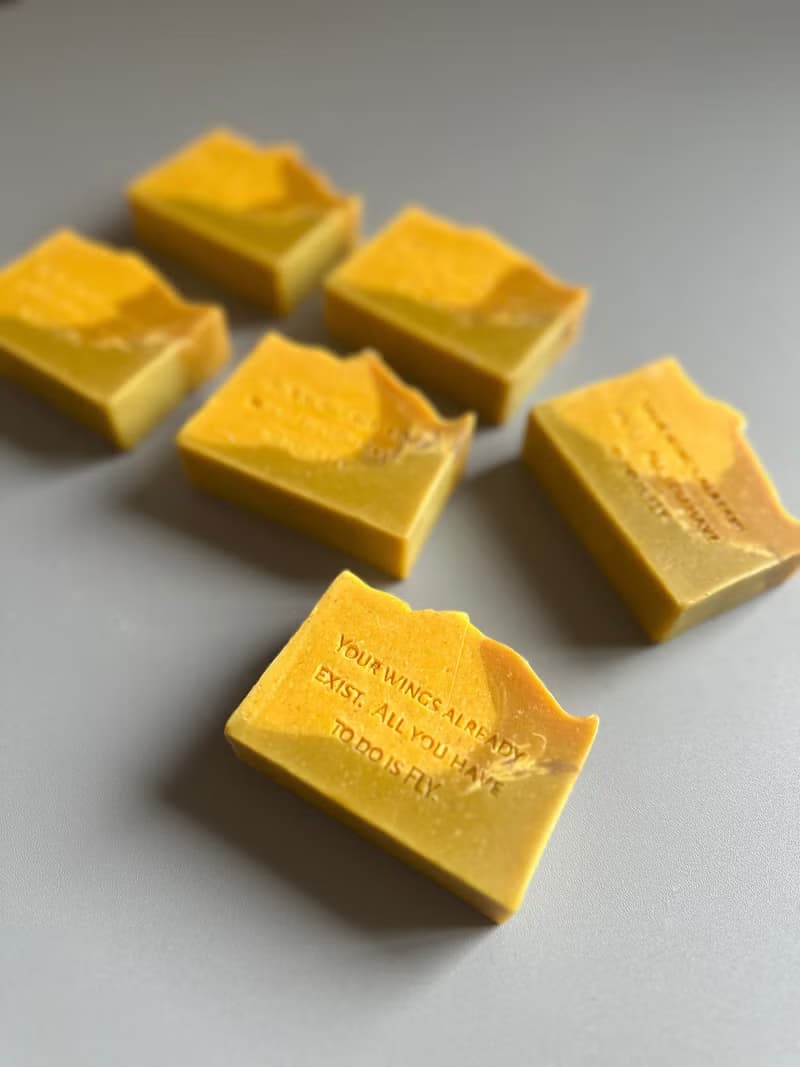 展翅高飛燕麥可可保濕 手工皂 Rosarita house 羅莎瑞塔