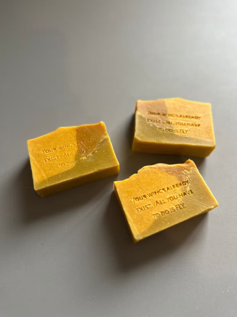 展翅高飛燕麥可可保濕 手工皂 Rosarita house 羅莎瑞塔