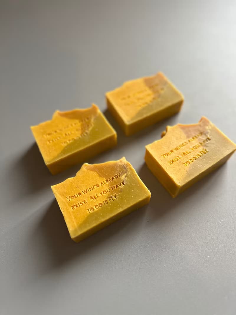 展翅高飛燕麥可可保濕 手工皂 Rosarita house 羅莎瑞塔