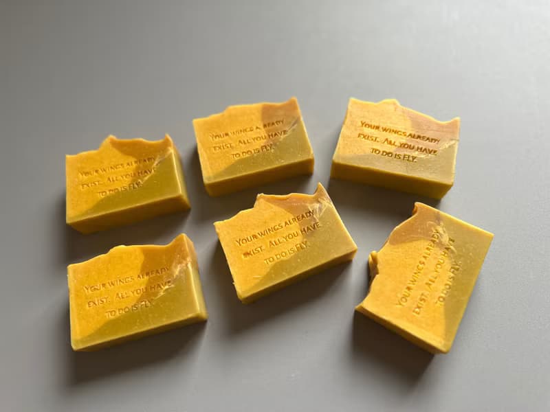 展翅高飛燕麥可可保濕 手工皂 Rosarita house 羅莎瑞塔