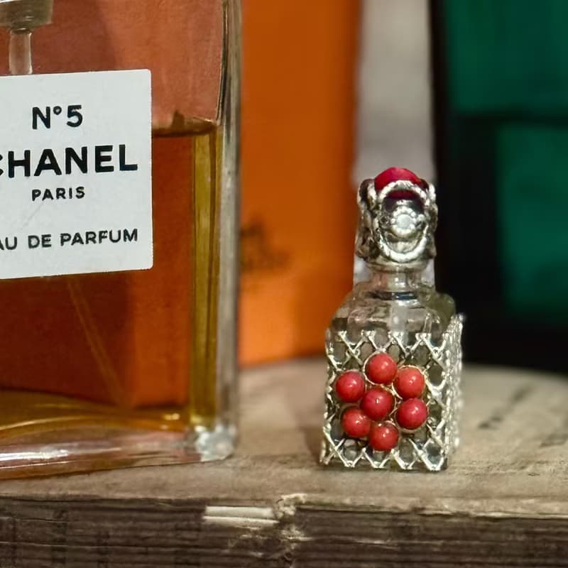 50750-絕美法國古董純銀鑲嵌紅珊瑚香水瓶