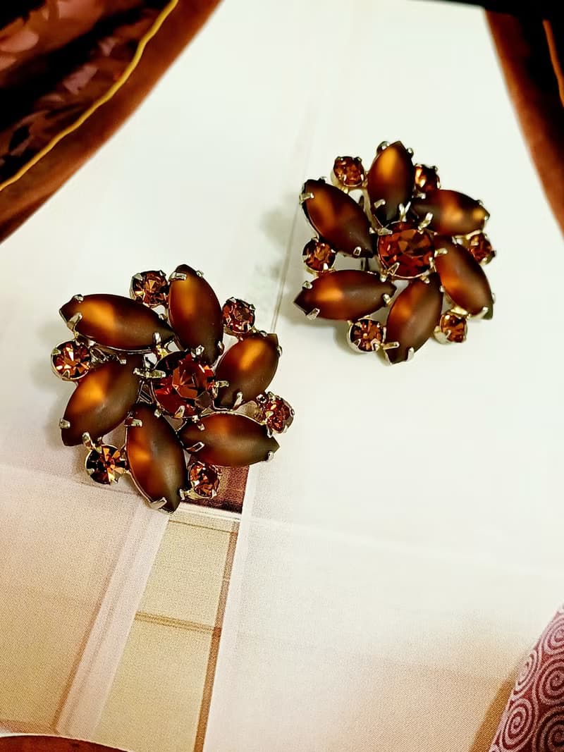 vintage jewelry  古董棕色霧感萊茵花卉夾式耳環