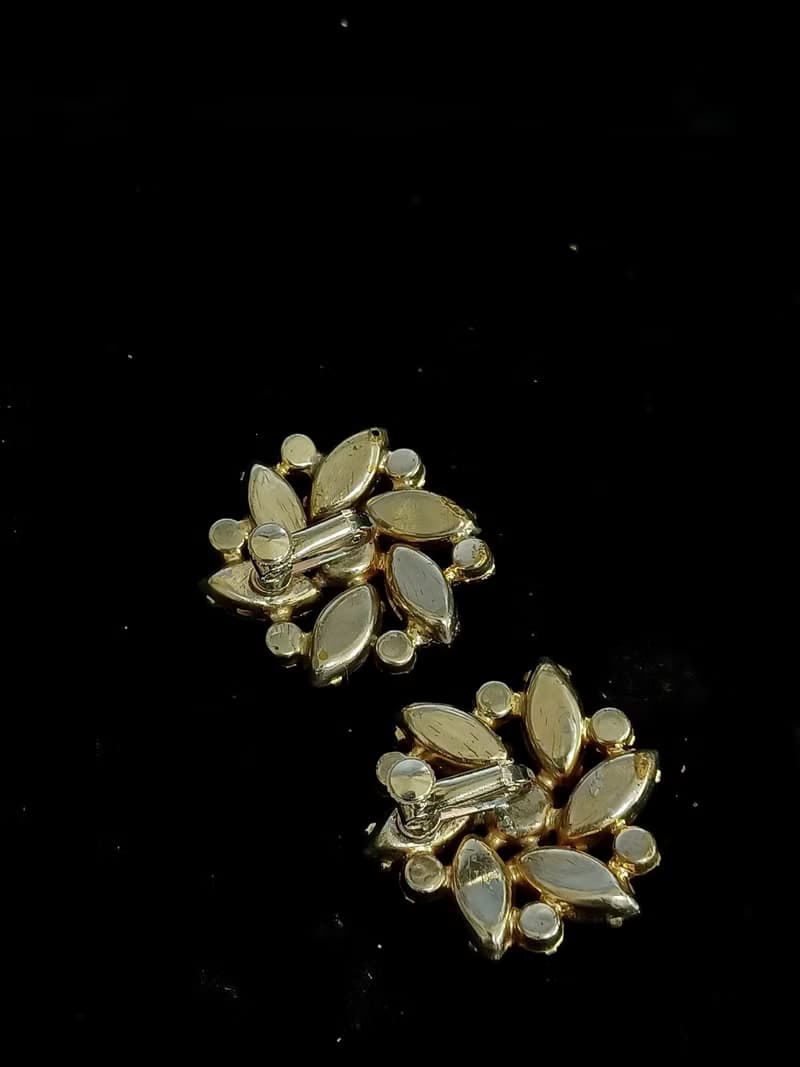 vintage jewelry  古董棕色霧感萊茵花卉夾式耳環