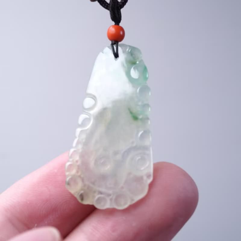 冰種飄綠花翡翠懷古龍牌項鍊 | 天然緬甸玉翡翠A貨 | 送禮
