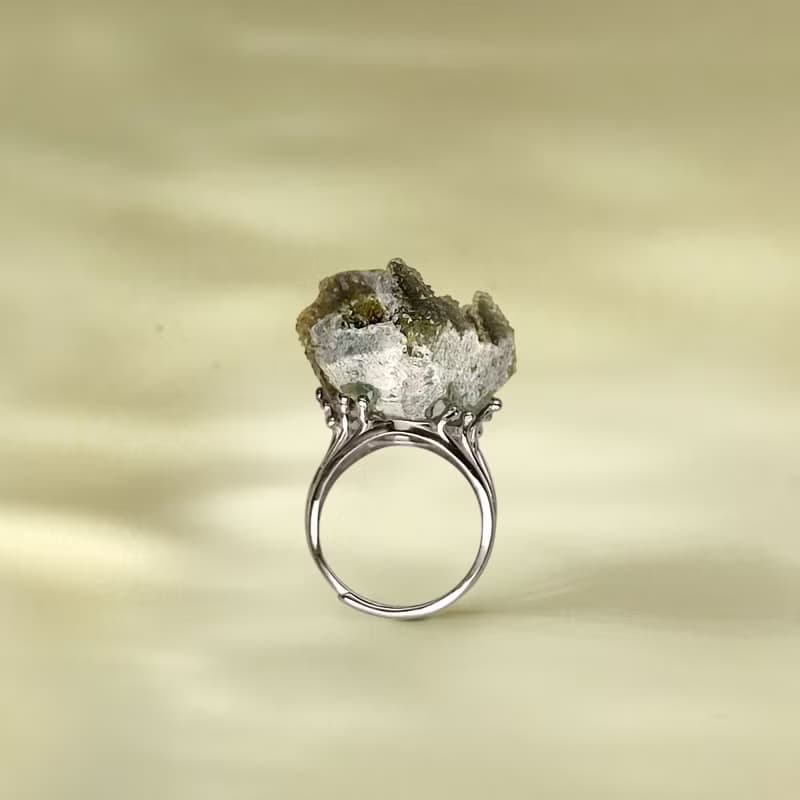 綠色水晶 活口戒指 隨形原石標本 星光閃片晶簇手工指環 S925銀