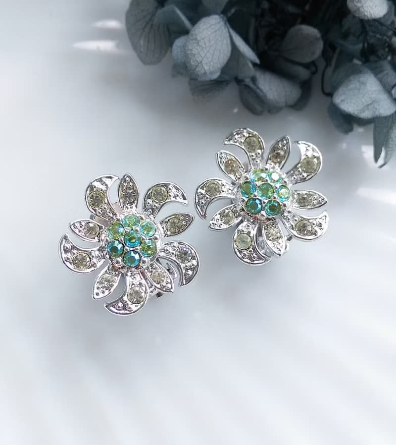 Vintage Jewelry  SARAH COV Mountain Flower 夾式耳環