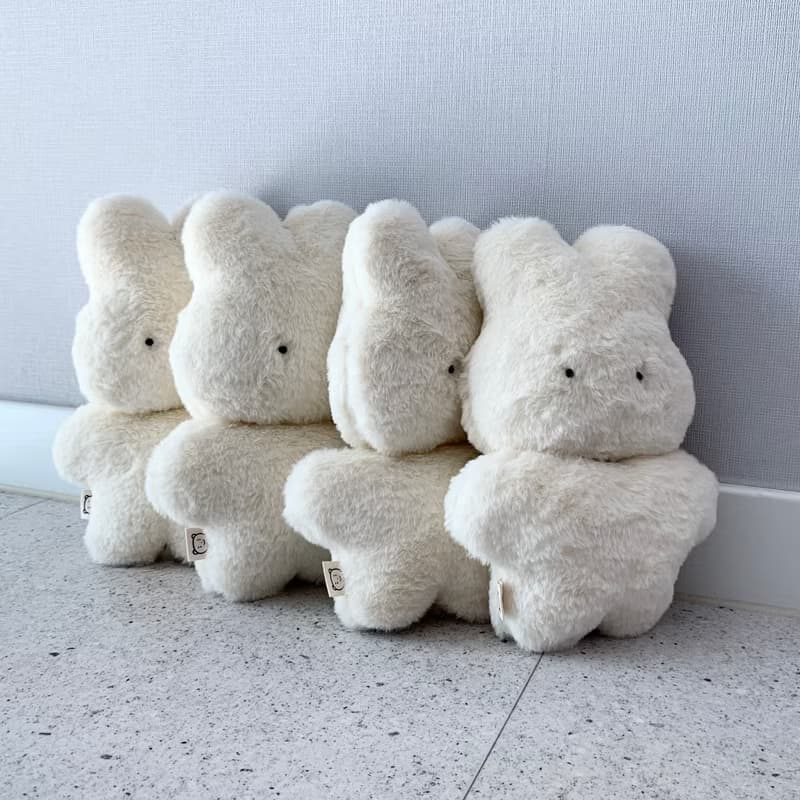 A Whining Bunny Doll with Cute Behaviors(white/pink)