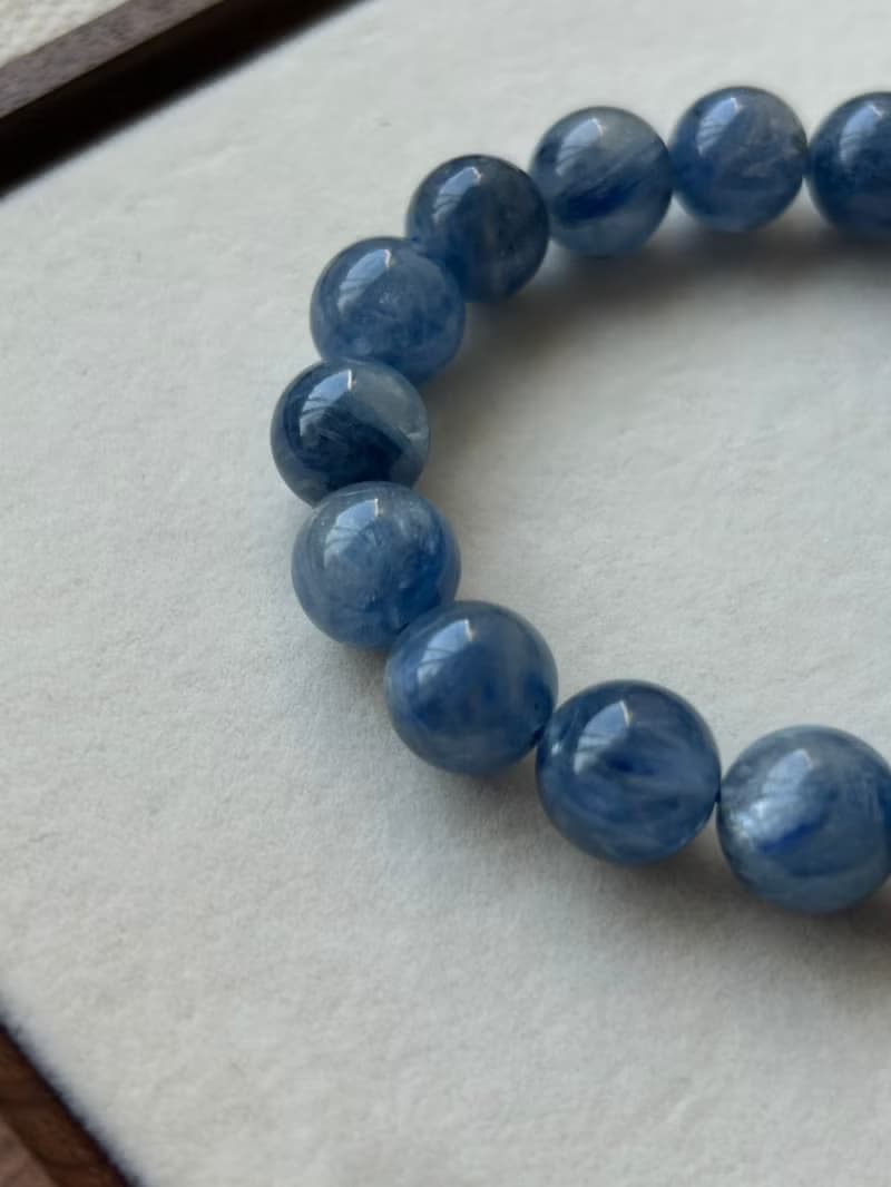 華光-藏晶閣 | 藍晶石-Kyanite | 對應 喉輪 眉心輪