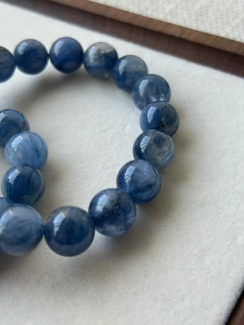 華光-藏晶閣 | 藍晶石-Kyanite | 對應 喉輪 眉心輪