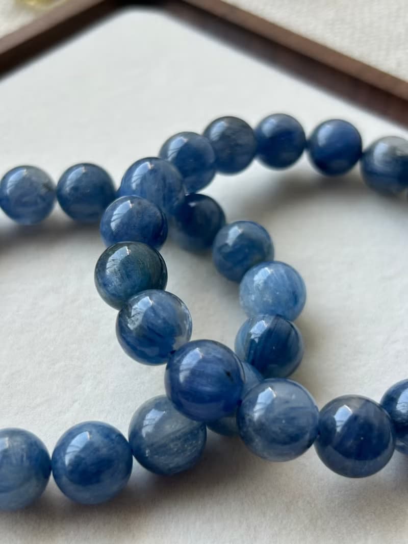 華光-藏晶閣 | 藍晶石-Kyanite | 對應 喉輪 眉心輪