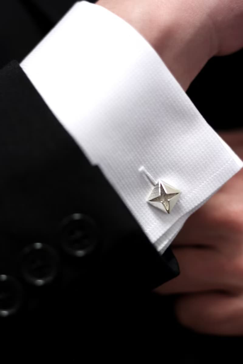 型格立體鑽石形鉑金袖扣