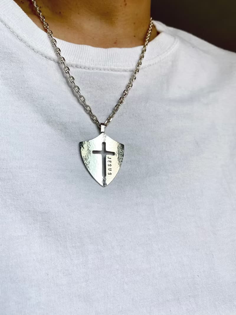 MIH  金工首飾|心上十架-盾牌  純銀項鏈 Cross shield necklace