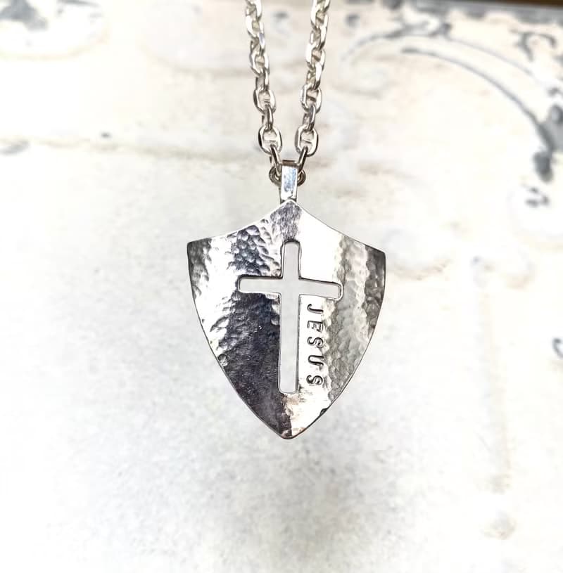 MIH  金工首飾|心上十架-盾牌  純銀項鏈 Cross shield necklace