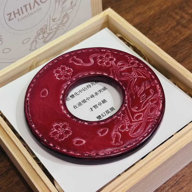 原創手工製作牛皮劍道刀鐔 御先稻荷 黑色 劍鍔 Tsuba