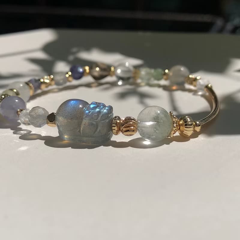 輕煙 | 拉長石綠幽靈貔貅手鍊 彈性鍊 綠幽靈手鍊