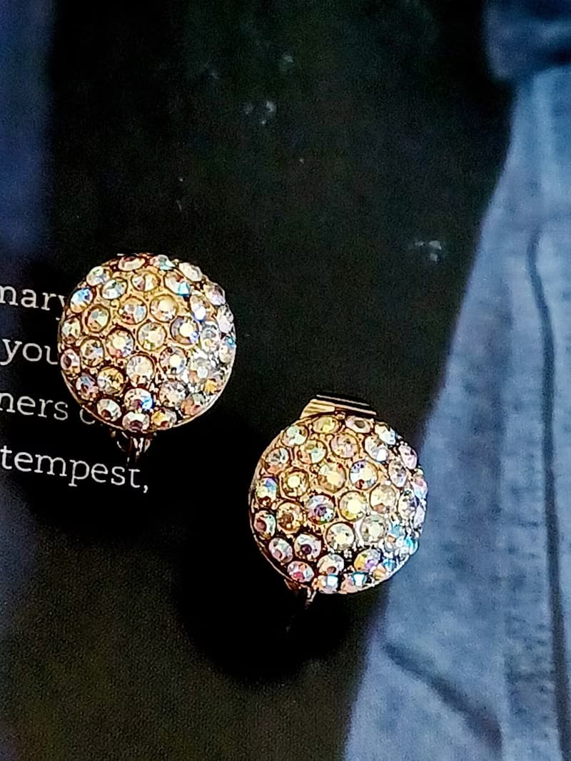 vintage jewelry  古典小極光滿鑲半圓 夾式耳環