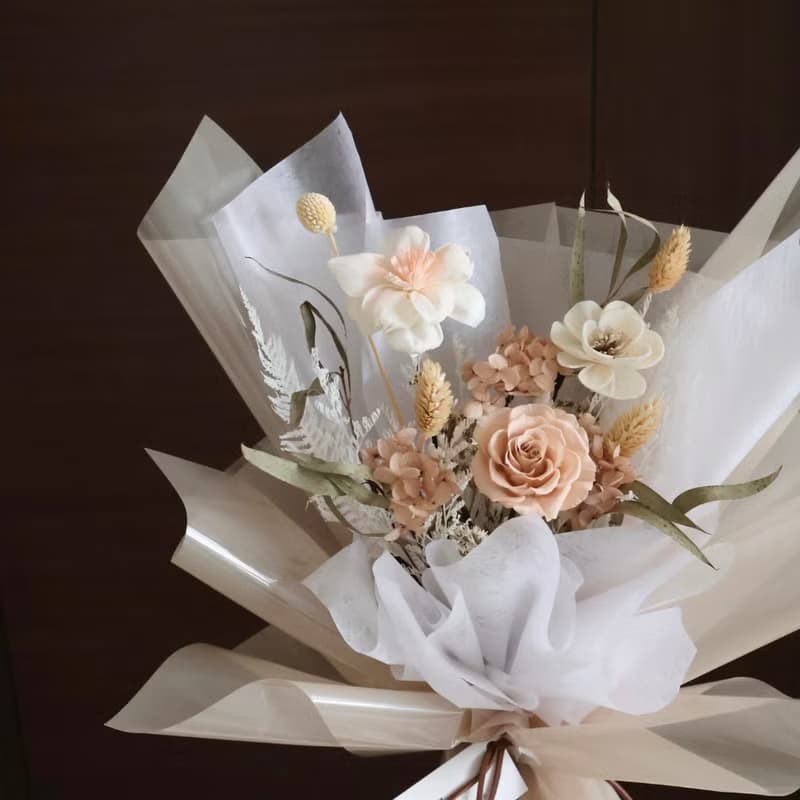 兩款尺寸情人節玫瑰花束 杏仁奶茶色 擴香花束 生日 週年禮物