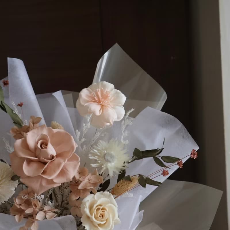 兩款尺寸情人節玫瑰花束 杏仁奶茶色 擴香花束 生日 週年禮物