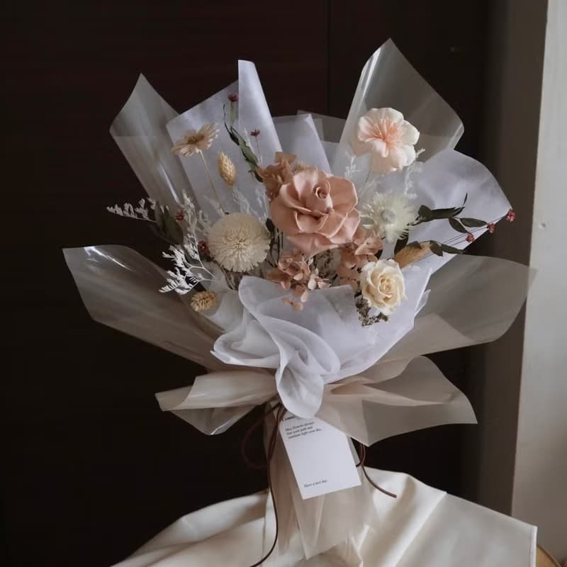 兩款尺寸情人節玫瑰花束 杏仁奶茶色 擴香花束 生日 週年禮物