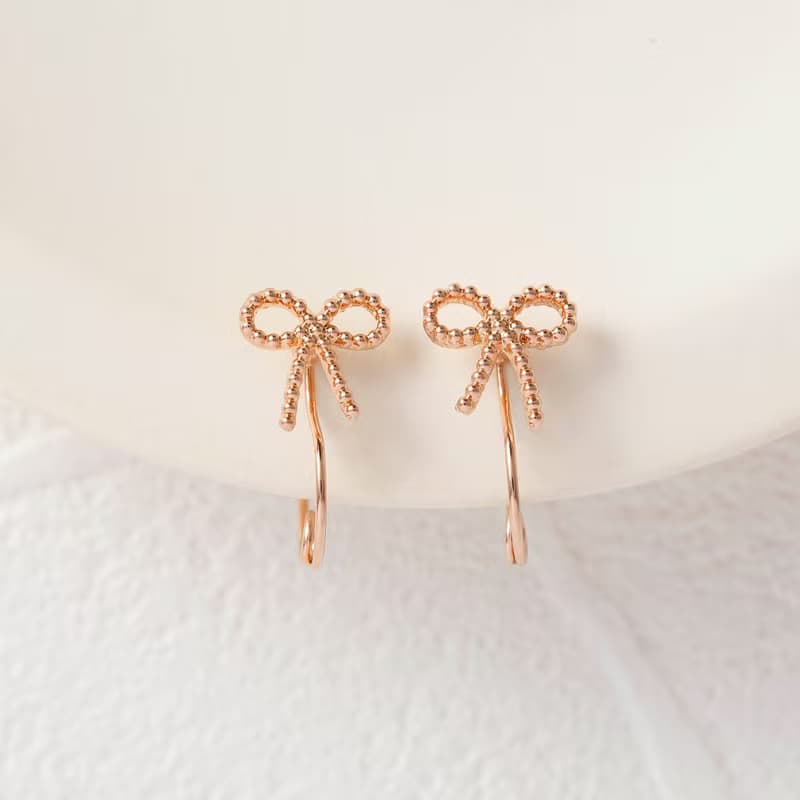 petit ribbon loop-fit earring PG　ループフィットイヤリング　ミニリボン 　ピンクゴールド