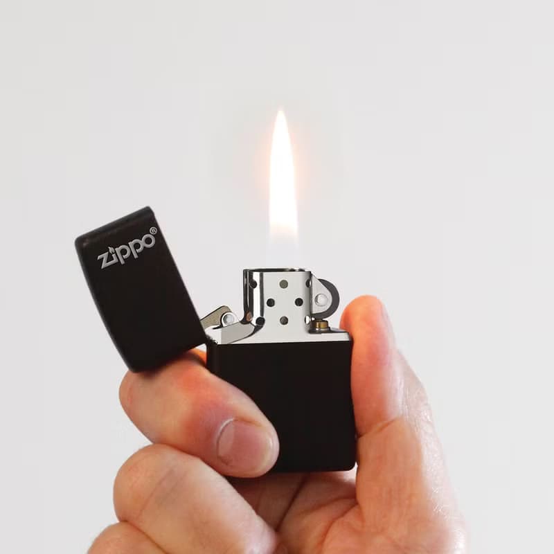 【ZIPPO官方旗艦店】 黑啞漆防風打火機 218ZL