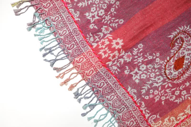 【畢業禮物】喀什米爾水煮羊毛手工刺繡圍巾披肩粉桃紫橘腰果花
