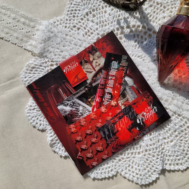 Red Trigger Decopaper