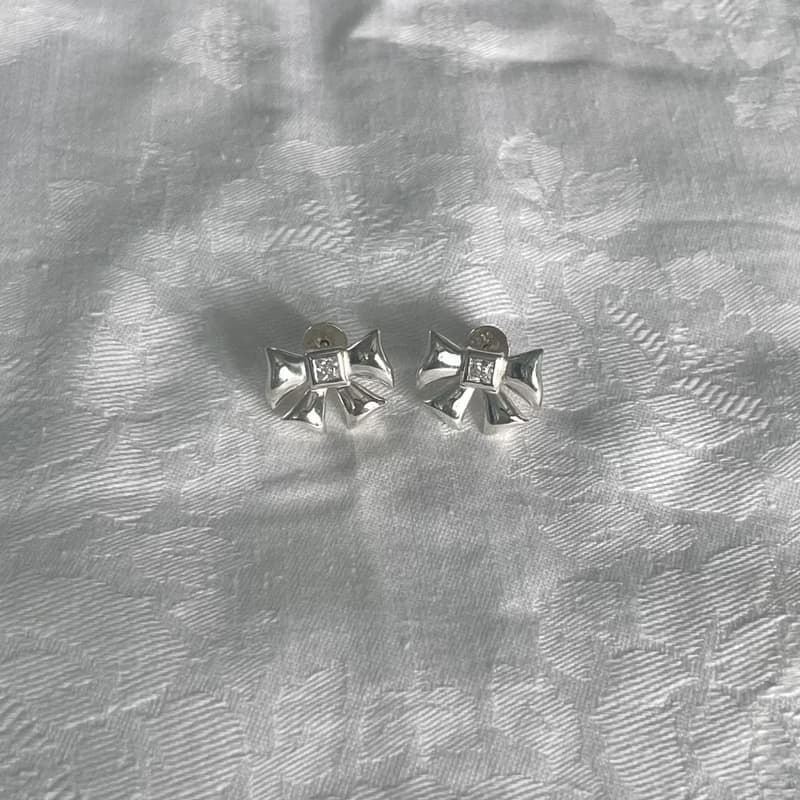 haime witty ribbon earring (3mm cubic)