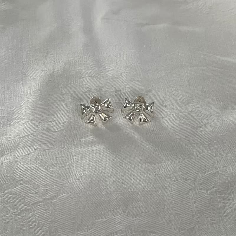 haime witty ribbon earring (3mm cubic)
