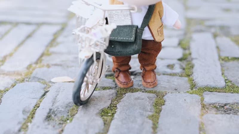ANDOLL 原創手作布娃娃文藝禮物 小報童