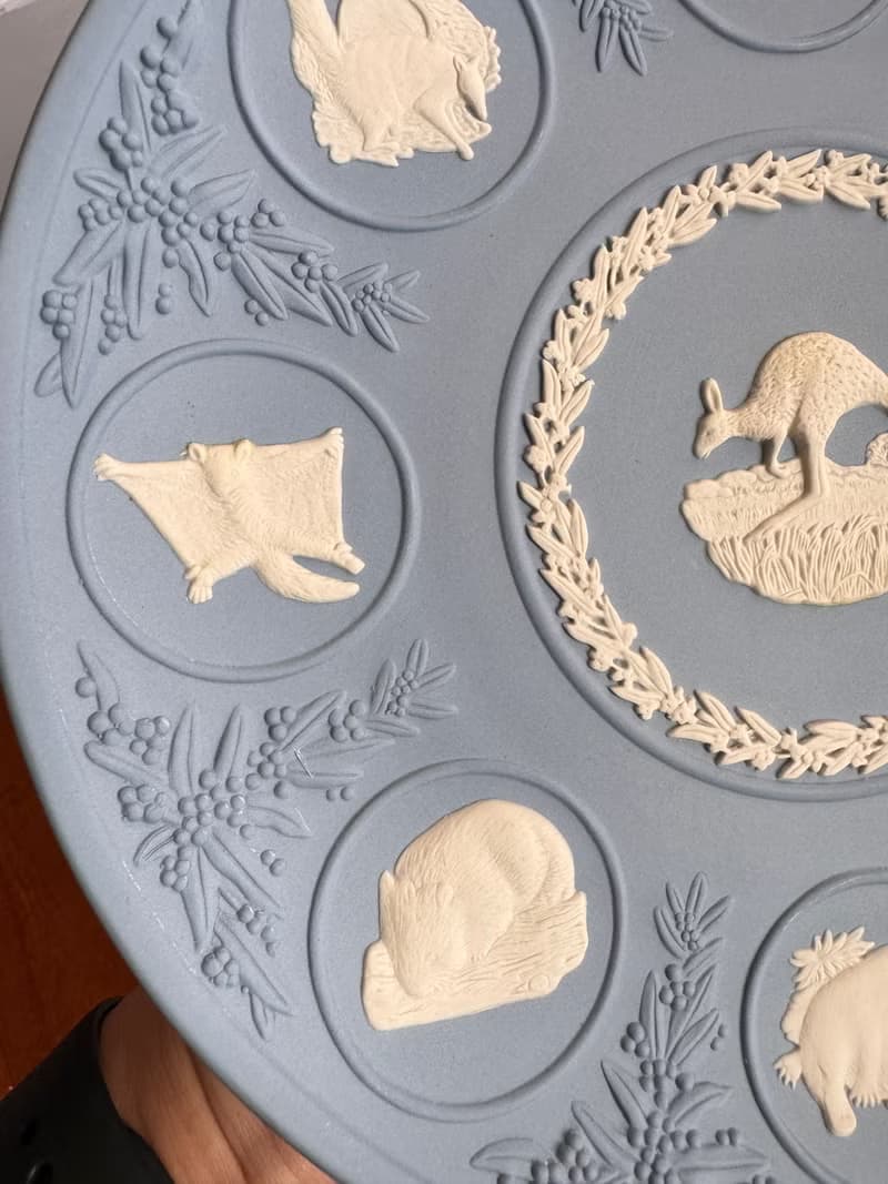 金銀寶貝  英國製經典瓷器 WEDGWOOD 藍白經典澳洲動物陶瓷盤子