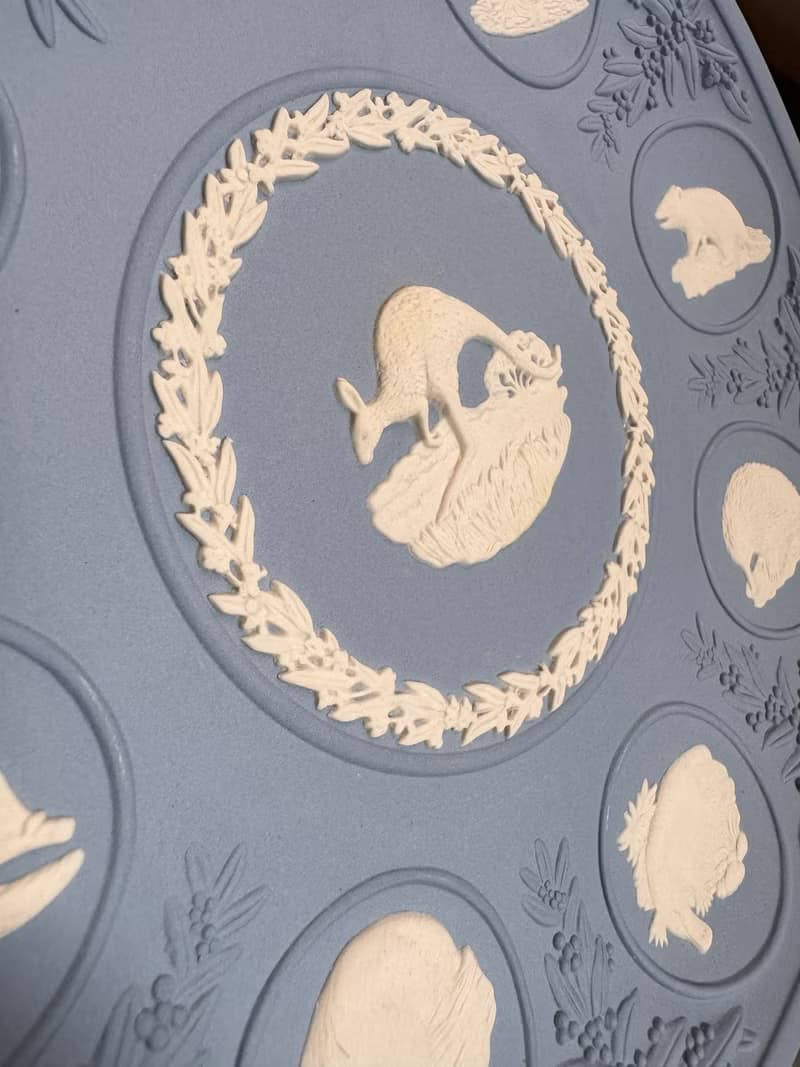 金銀寶貝  英國製經典瓷器 WEDGWOOD 藍白經典澳洲動物陶瓷盤子
