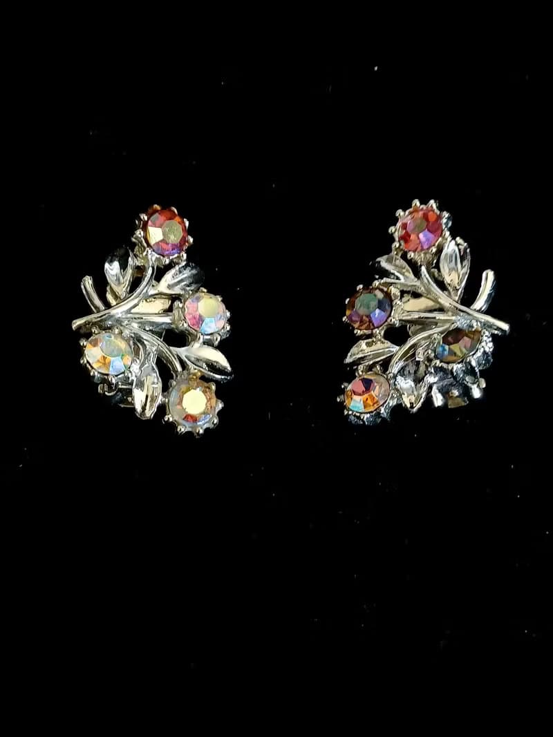 vintage jewelry 儷人銀色極光萊茵花卉 夾式耳環
