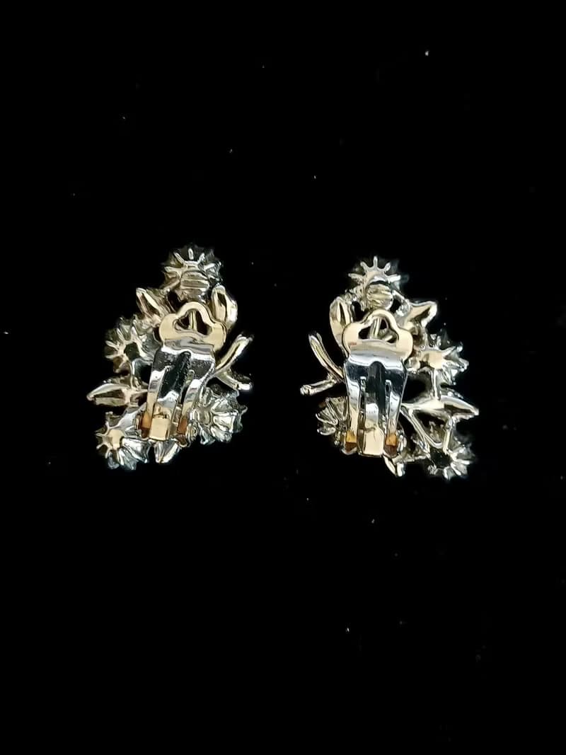 vintage jewelry 儷人銀色極光萊茵花卉 夾式耳環