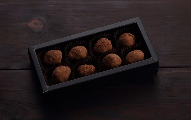 草莓藏心巧克力【黑方巧克力】