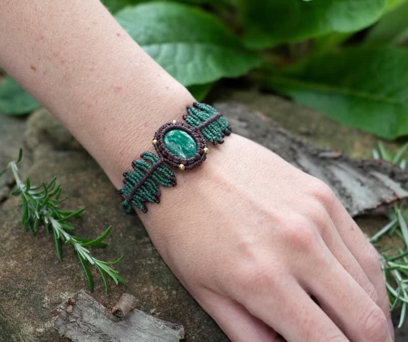 Forest Needle Charm Bracelet, malachite bracelet, macrame jewelry