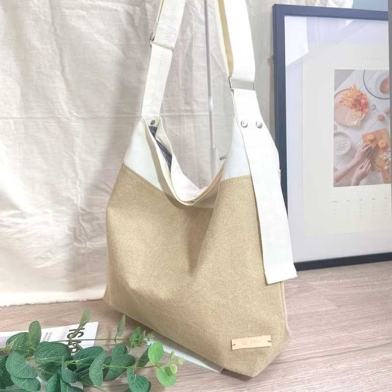 文青拼色 大容量輕量隨性肩背 斜跨包 LAZY BAG  #82水洗淺褐色