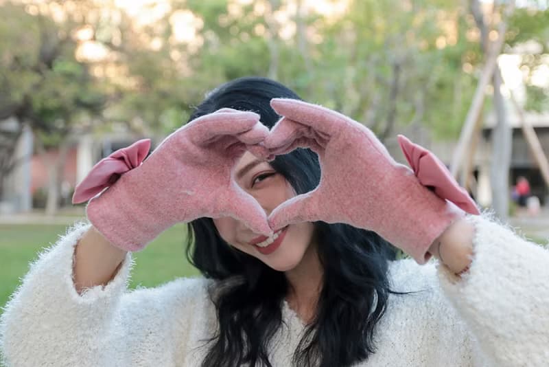 unni花飛蝶舞羊毛手套(禦寒.保暖.觸屏) 刷毛 擋風 gloves 羊毛