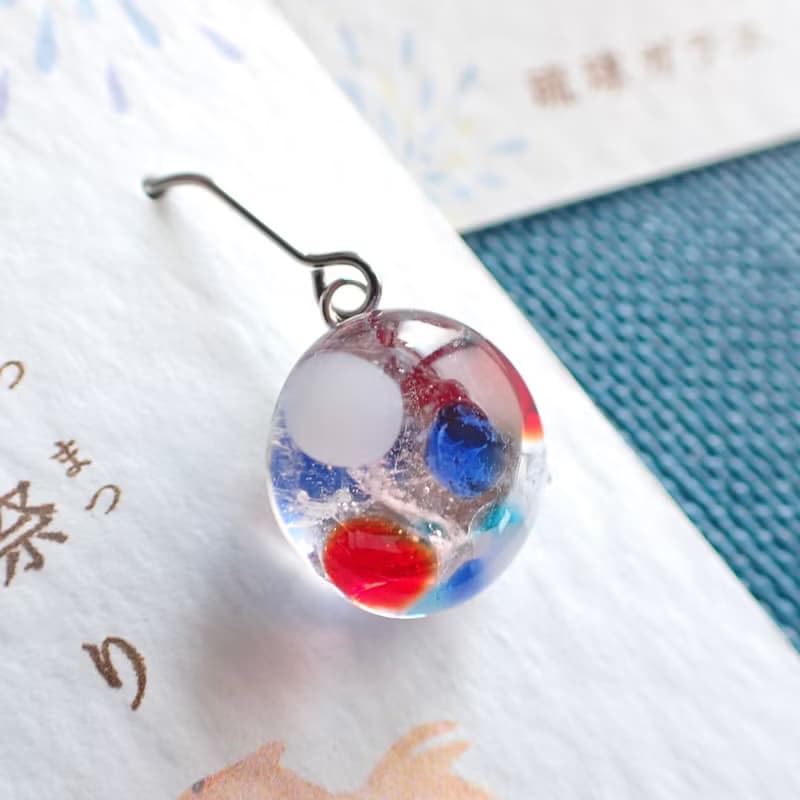 季節商品【琉球ガラス】夏祭り花火 (ピアス or イヤリング) ショートタイプ