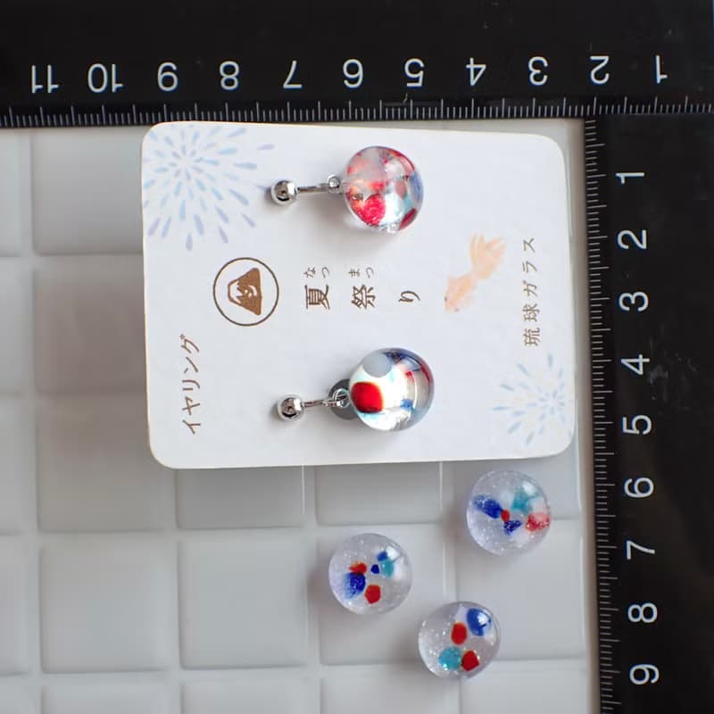 季節商品【琉球ガラス】夏祭り花火 (ピアス or イヤリング) ショートタイプ
