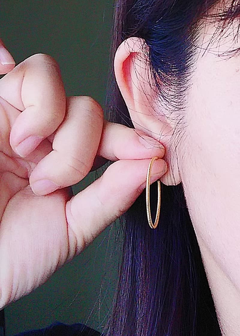 Vintage Jewelry 西洋古董飾品  細版金線金刷紋 C圈 針式耳環